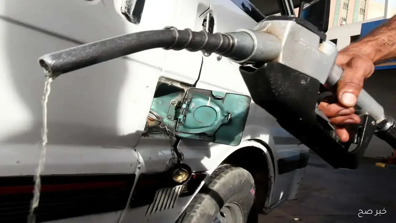 الحكومة تقرر ارتفاع اسعار البنزين والسولار بقيمة جنيهين مع تثبيت أسعار بيع المنتجات البترولية دون زيادة لمدة عام